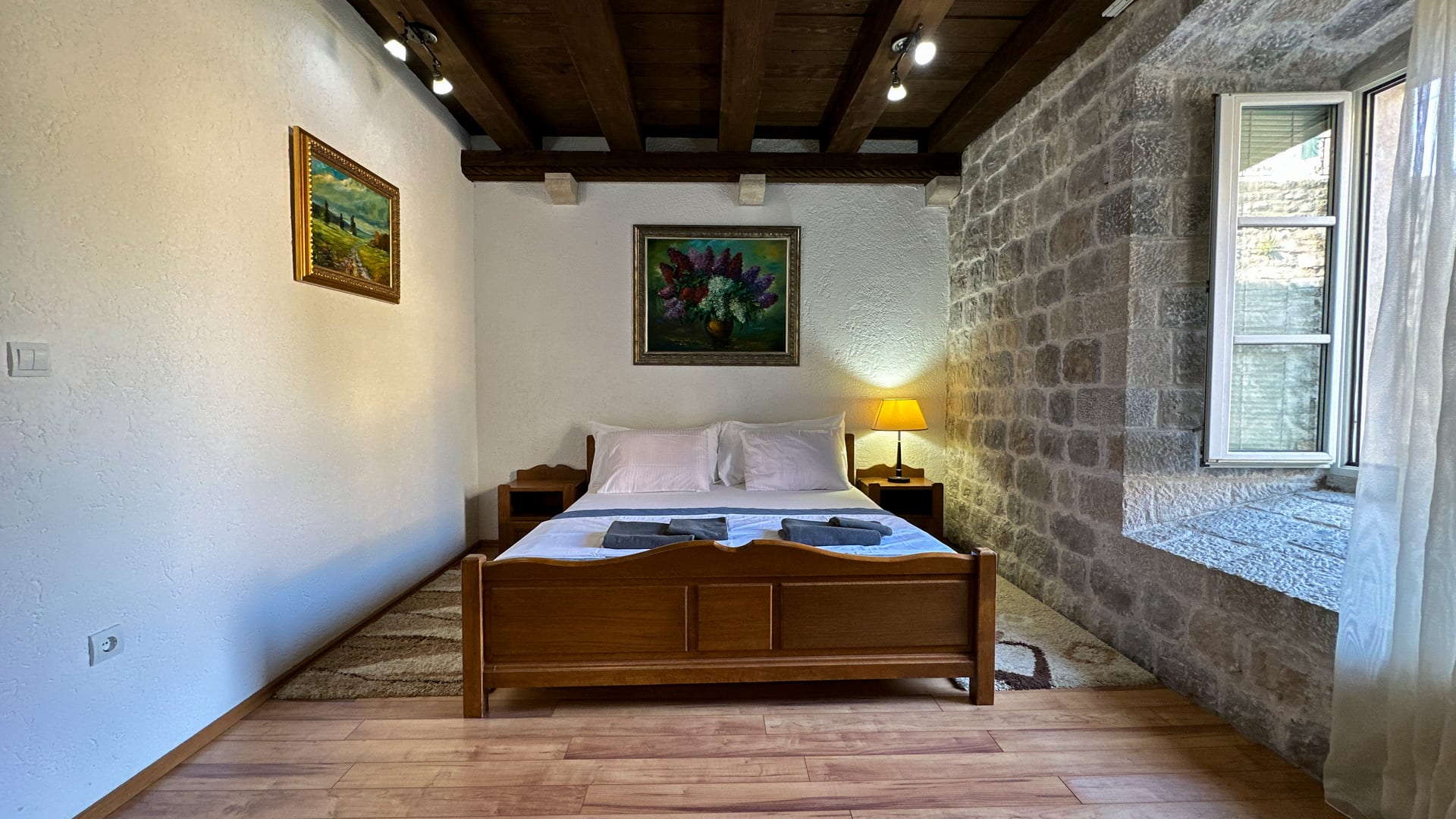Heritage interior — photo 6
